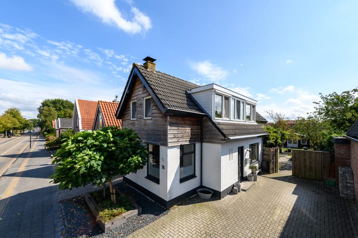 Lycklamaweg 76 in Wolvega foto