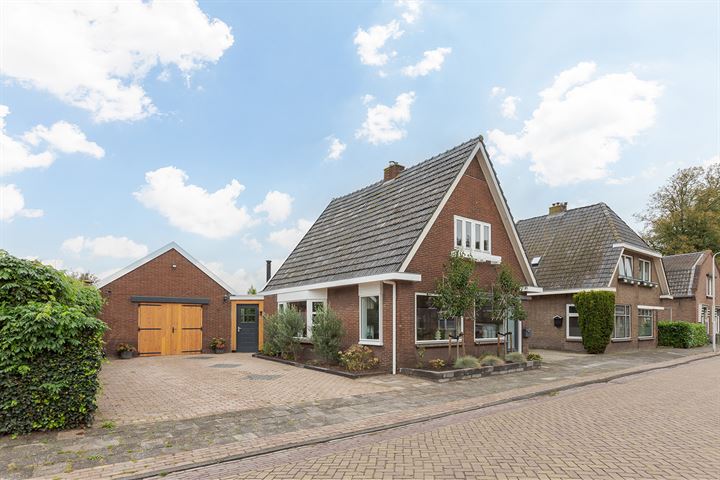 Lyclamaweg 5 in Makkinga foto