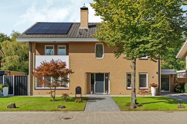 Maandenweg 26 in Almere foto