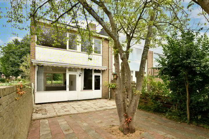 Maarten Lutherweg 142 in Amstelveen foto