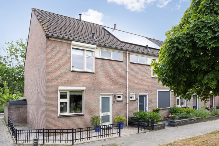 Maarten Trompstraat 28 in 's-Hertogenbosch foto