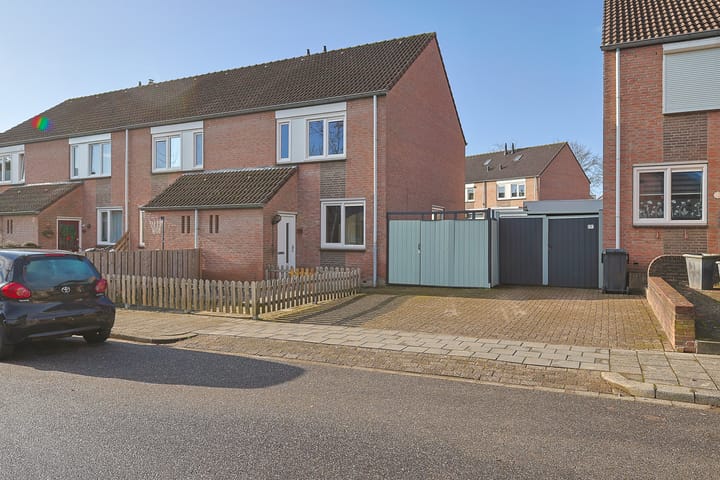 Maaslaan 83 in Geleen