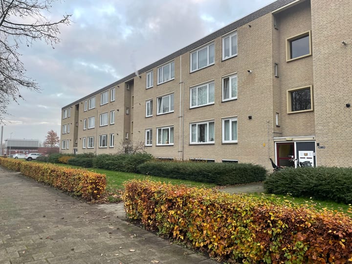 Maaslandlaan 128 in Weert foto