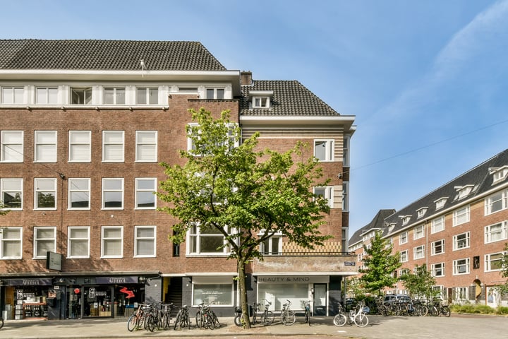Maasstraat 130-1 in Amsterdam foto