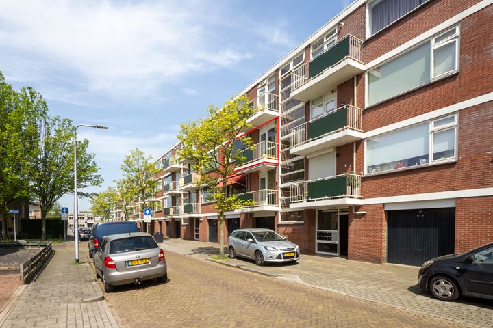Maasstraat 76 in Almelo foto