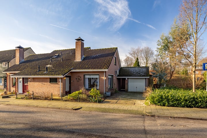 Maatweg 32B in Renkum foto