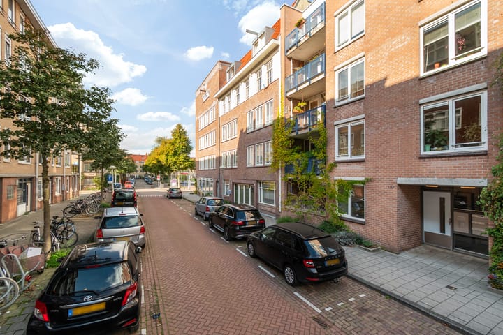 Makassarstraat 131 in Amsterdam foto