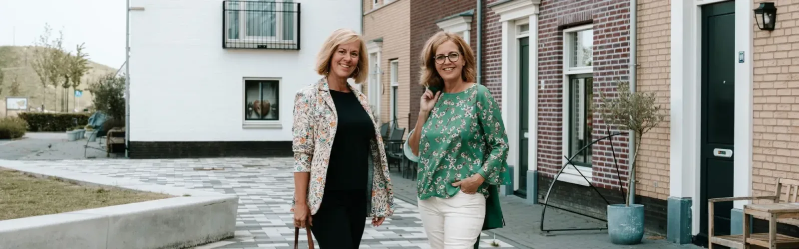 Team foto van Makelaar De Dames