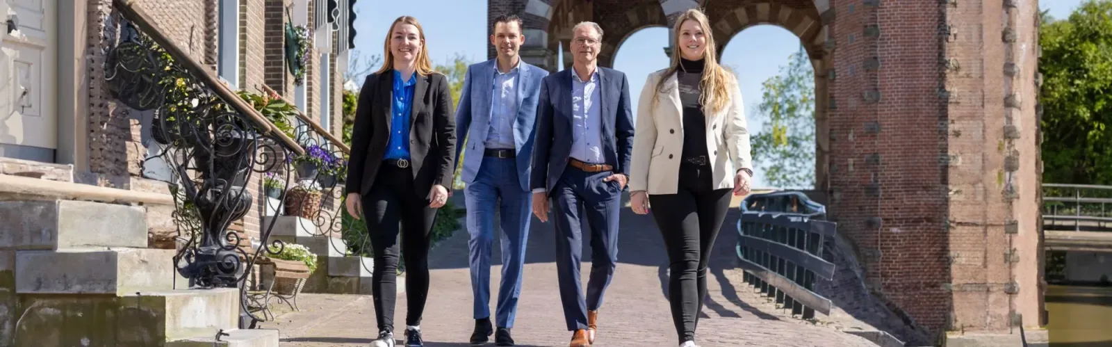 Team foto van Makelaardij Sneek