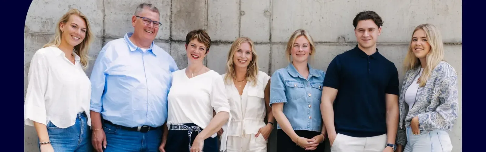 Mannschaftsfoto von Makelaardij Van der Houwen