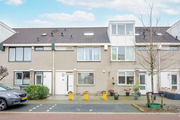 Manderveen 11 in Zaandam foto