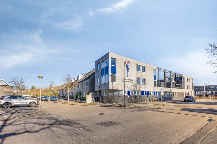 Marga Klompéstraat 37 in Velserbroek