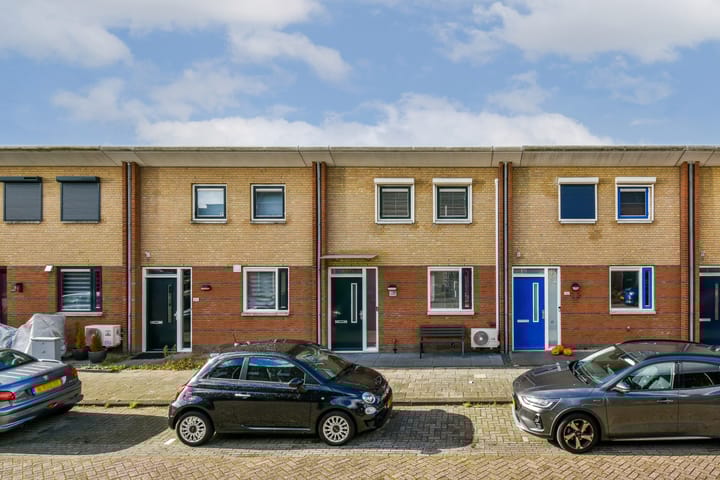 Foto van woning Marguerite Durasstraat 104, Spijkenisse