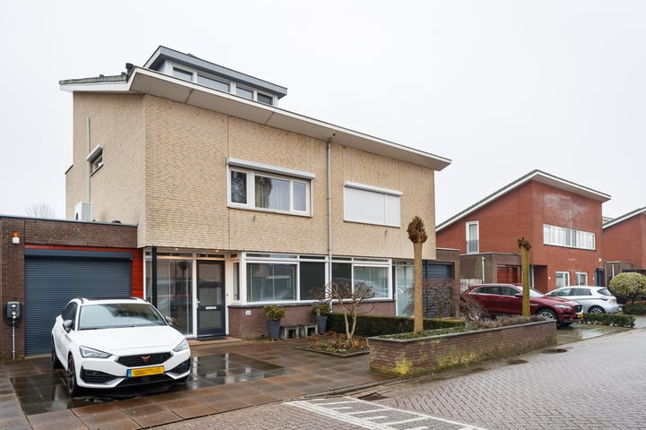 Maria Montessoristraat 20 in IJsselstein foto