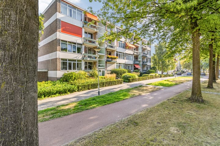 Marialaan 19A in Breda foto