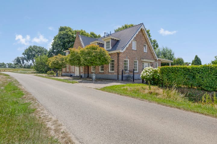 Mariapolder 19 in Strijensas foto