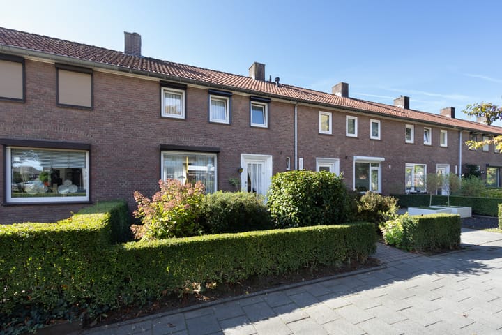 Mariënhagelaan 1 in Weert foto