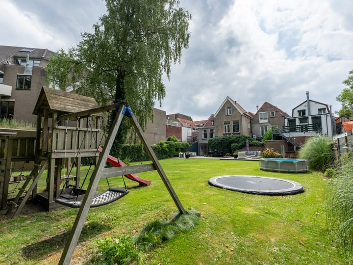 Markt 62 in Roosendaal foto