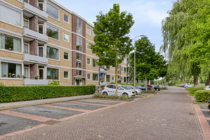 Marnixstraat 135 in Alphen aan den Rijn foto