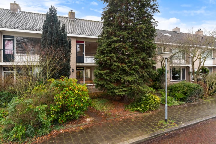 Marslaan 12 in Dordrecht foto