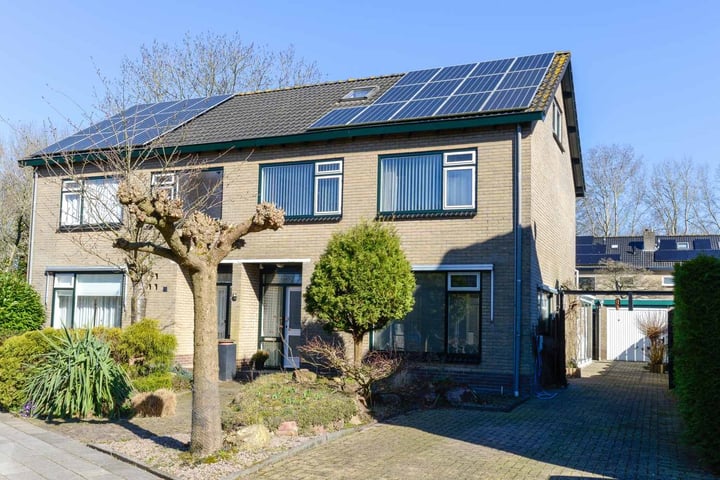 Martena 15 in Drachten foto