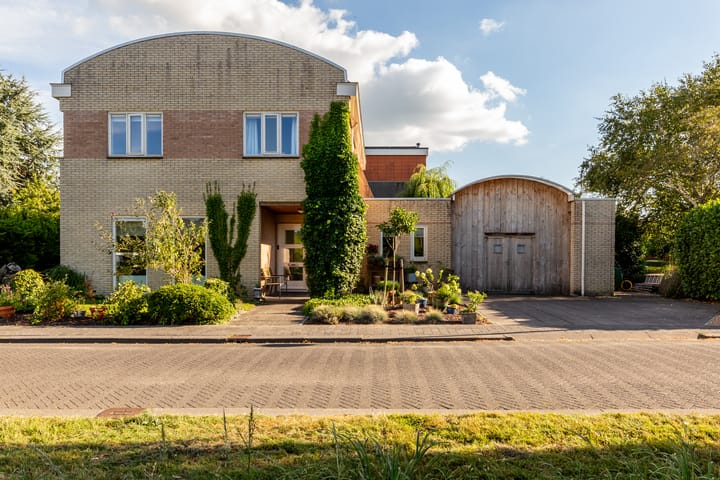 Martiniquestraat 3 in Almere foto