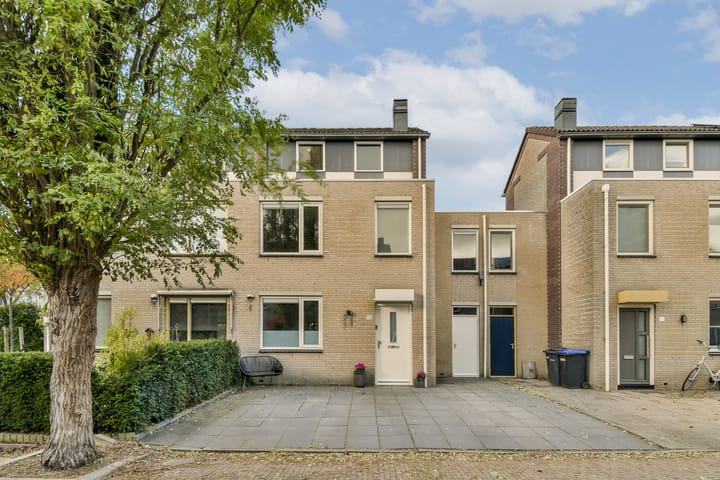 Medanstraat 15 in Dordrecht foto