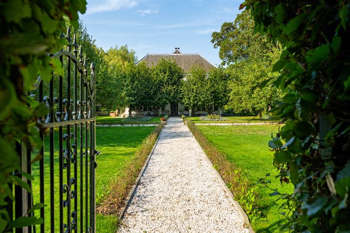 Meerhoek 27 in Genderen foto