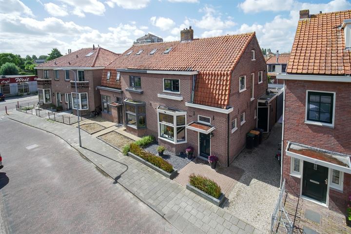 Meerlaan 9 in Medemblik foto