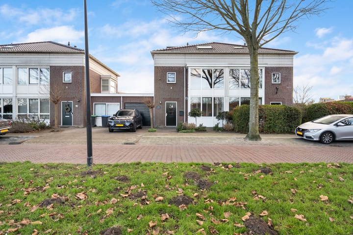 Meerwedesingel 55 in Barendrecht foto