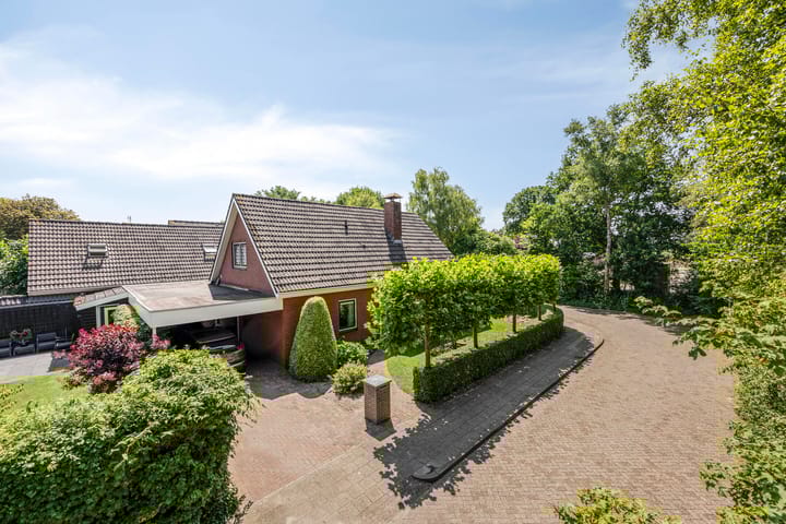 Meester Holtropstraat 26 in Bruchterveld foto