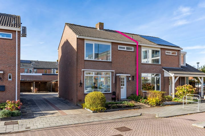 Meeuwenlaan 61 in Lopik foto