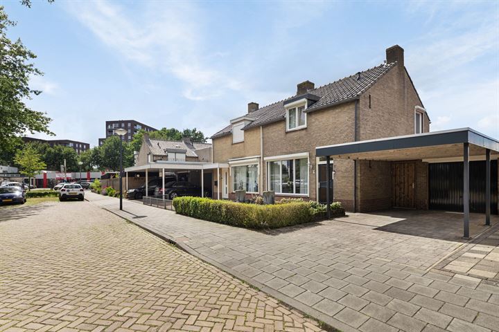 Meidoornlaan 1A in Oosterhout foto