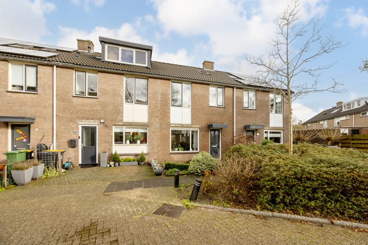 Meidoornrode 95 in Voorhout