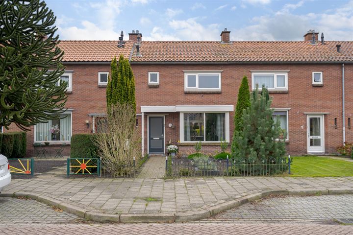 Meidoornstraat 5 in Lutten foto
