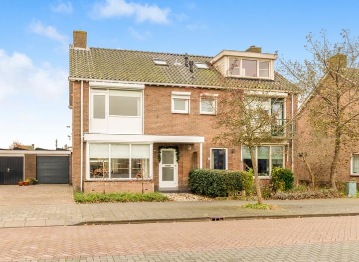 Meidoornstraat 9 in Uitgeest