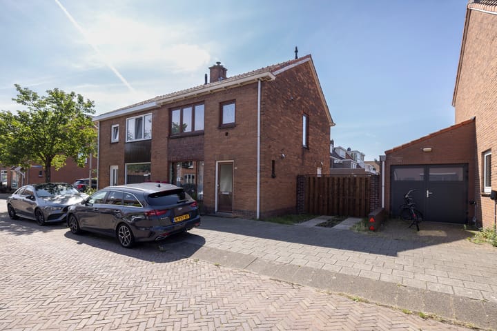 Melklaan 36 in Velsen-Noord foto