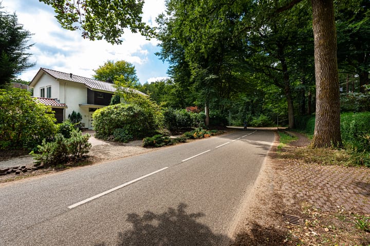 Melvill van Carnbeelaan 102 in Driebergen-Rijsenburg foto