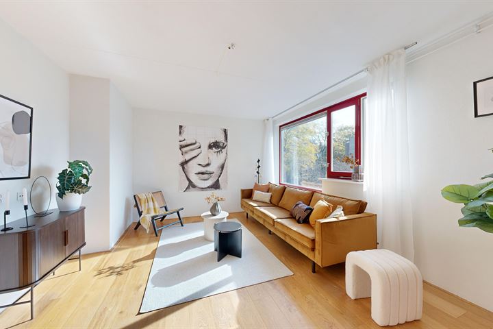 Menadostraat 15B in Amsterdam foto