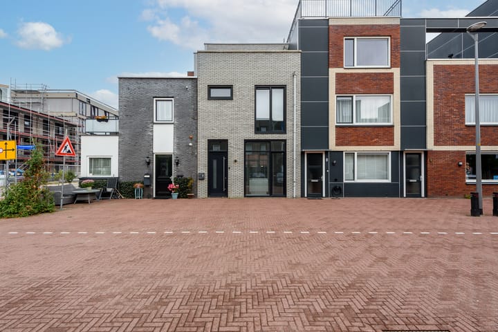 Menelaosstraat 3 in Almere foto