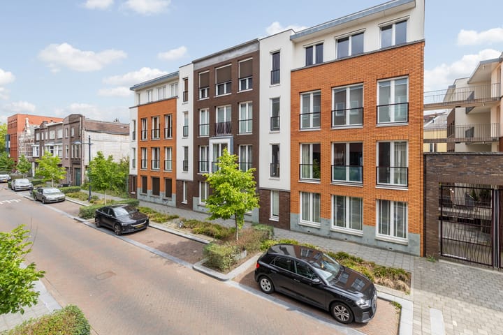 Menno van Coehoornstraat 2-B8 in Breda foto