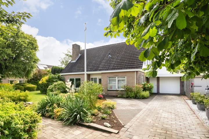 Menno van Coehoornwei 19 in Britsum foto