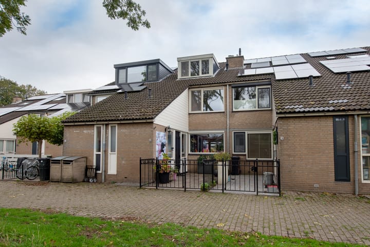 Foto van woning Merelplantsoen 40, Roelofarendsveen