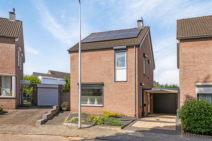 Merovingenstraat 5 in Sittard foto