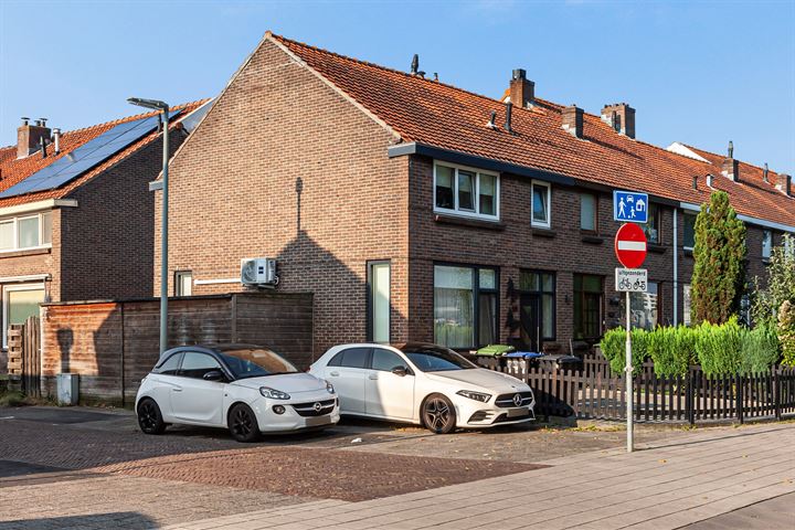 Merwedestraat 151 in Dordrecht foto