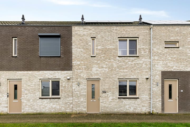 Mgr. Bekkersstraat 62 in Waalwijk foto