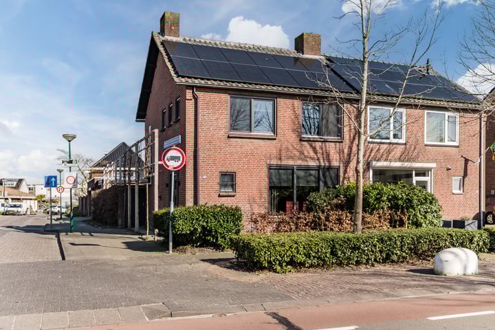 Mgr. Nolenslaan 63 in Dongen foto