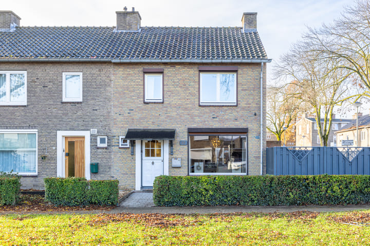 Michaëlstraat 17 in Geleen foto