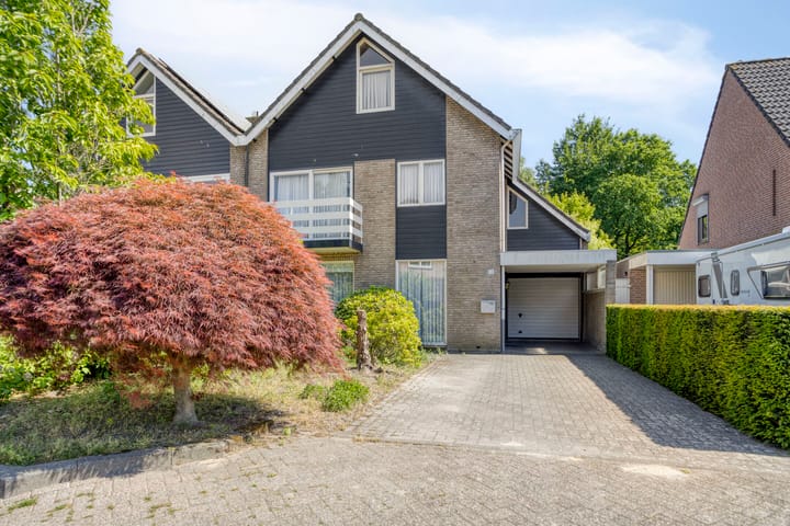 Middelgraaf 58 in Tilburg foto