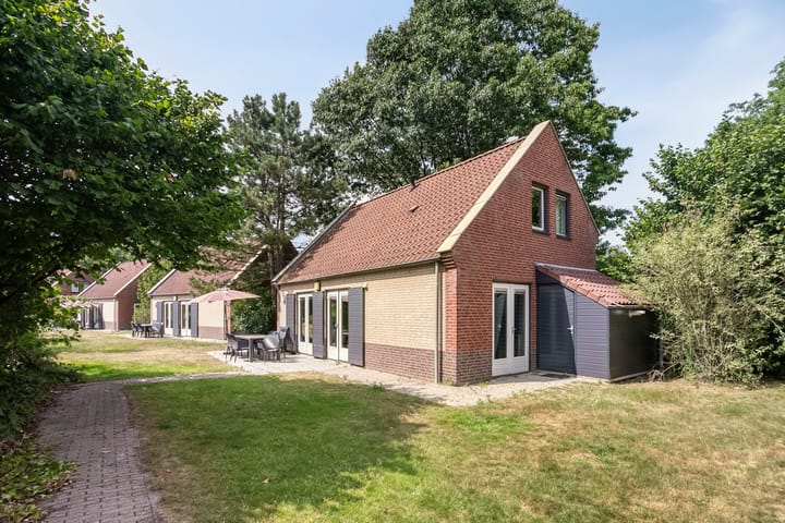 Midden Peelweg 5T-71 in Sevenum foto